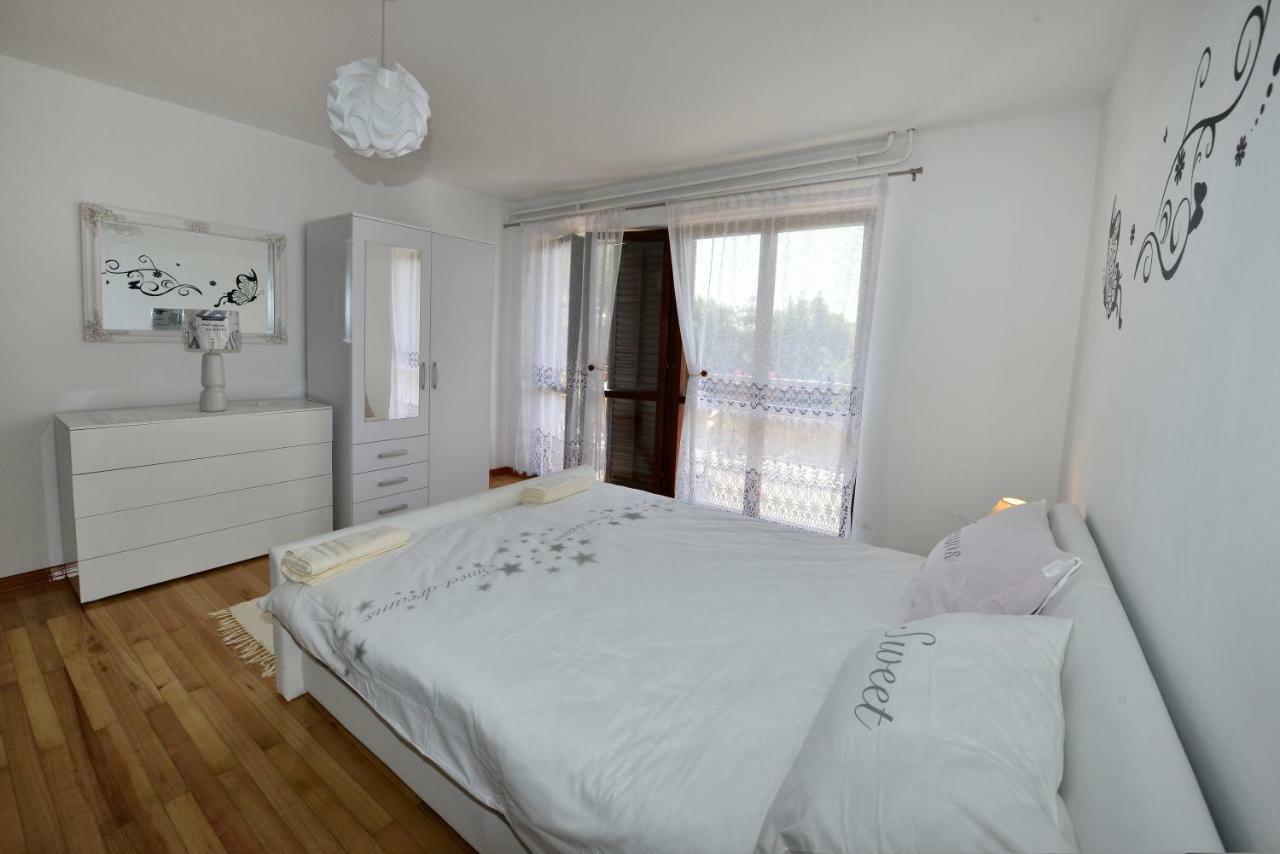 Apartment Kuki ポレッチ エクステリア 写真