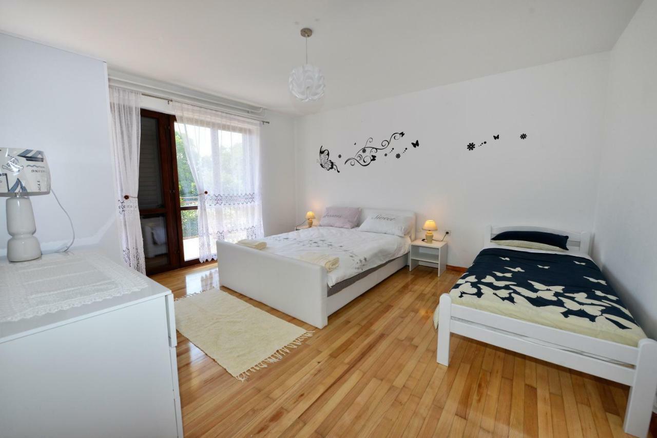 Apartment Kuki ポレッチ エクステリア 写真