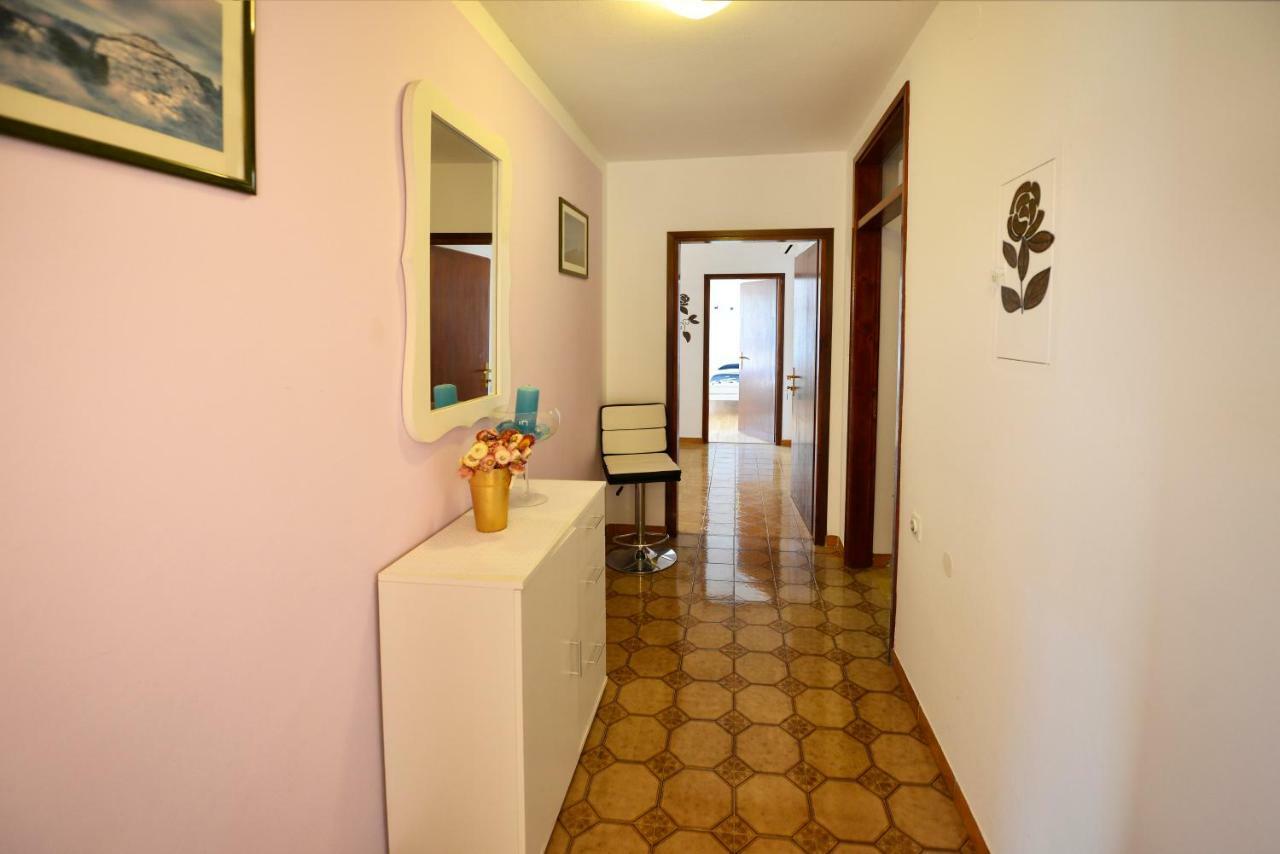 Apartment Kuki ポレッチ エクステリア 写真