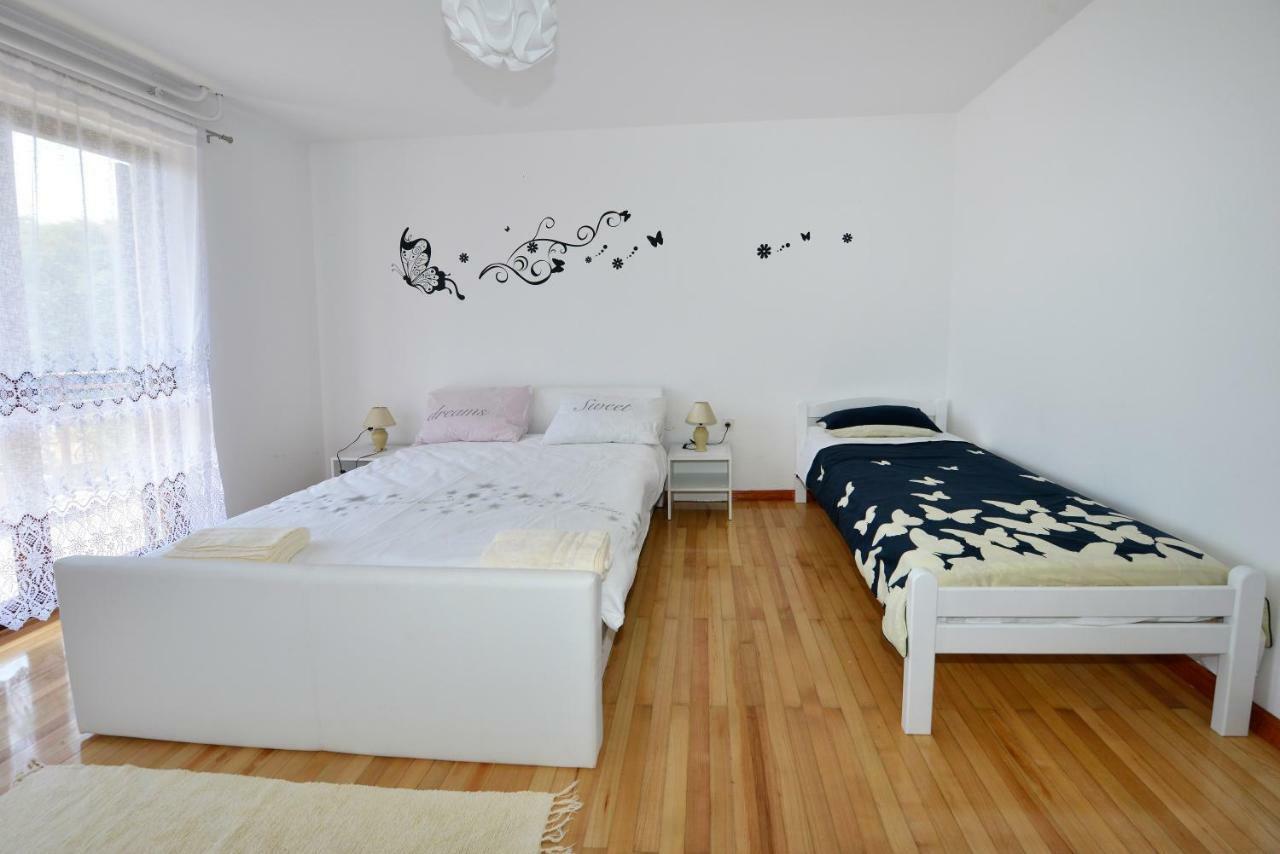 Apartment Kuki ポレッチ エクステリア 写真