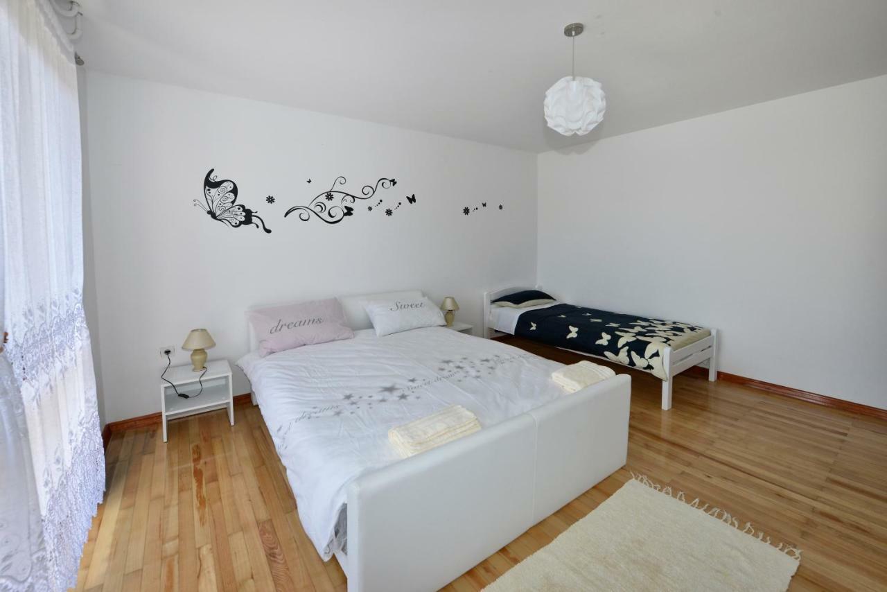 Apartment Kuki ポレッチ エクステリア 写真