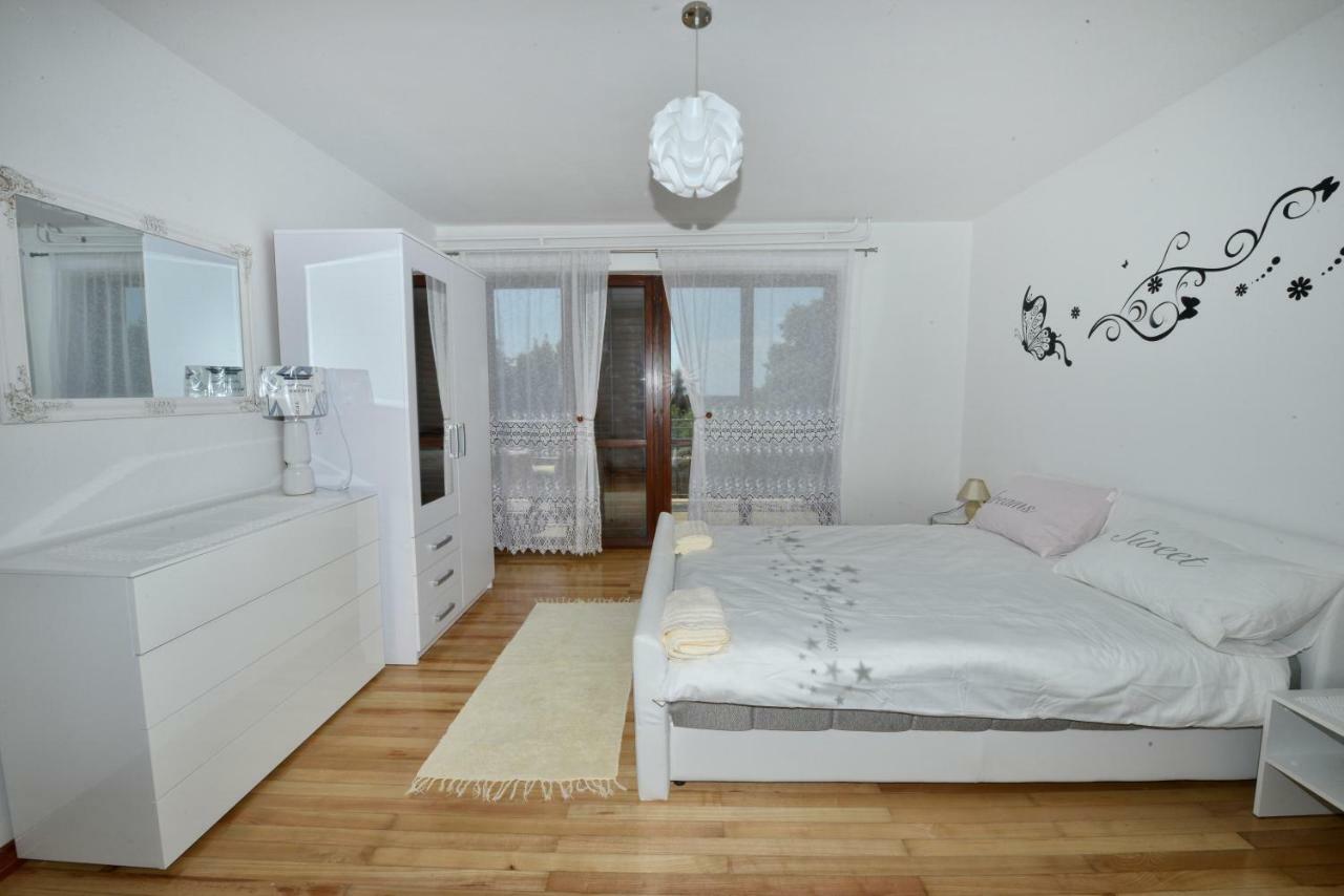 Apartment Kuki ポレッチ エクステリア 写真