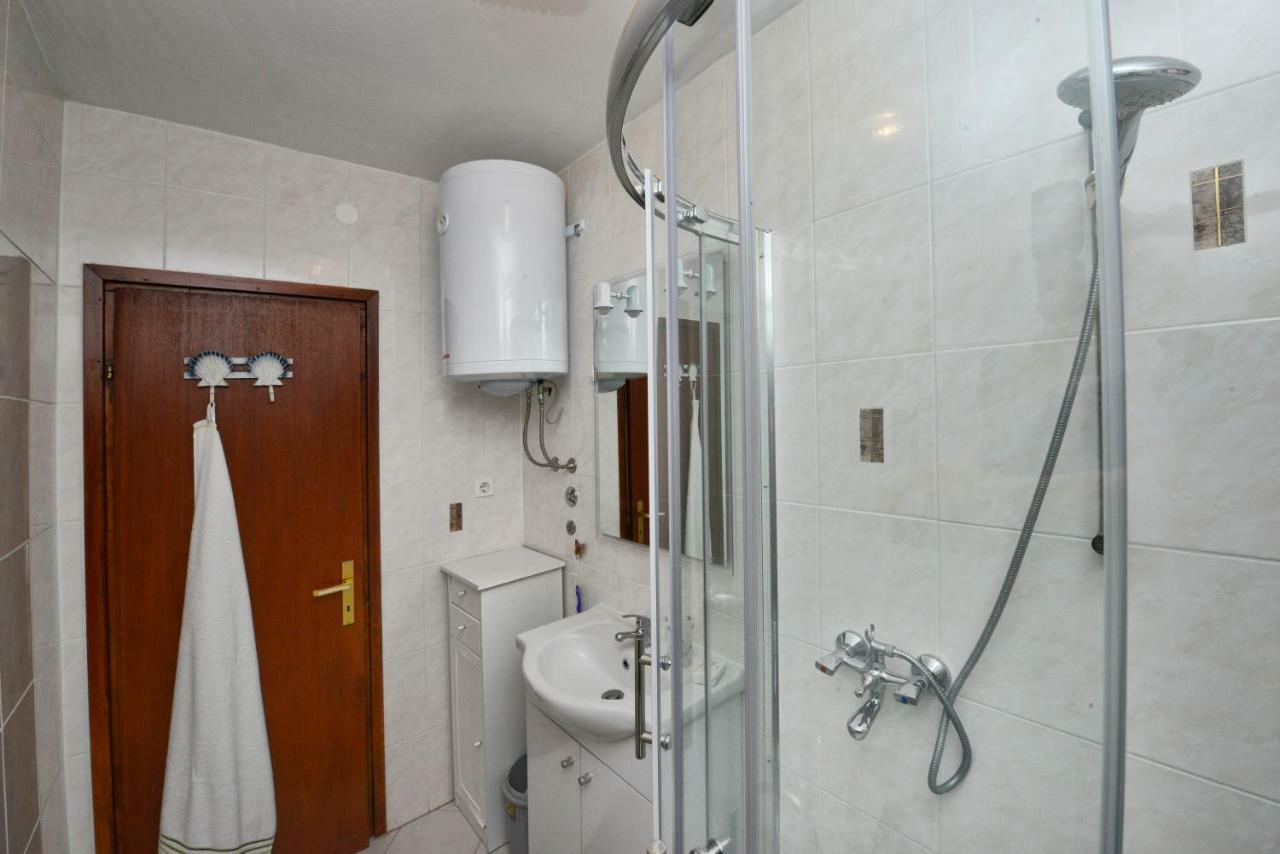 Apartment Kuki ポレッチ エクステリア 写真