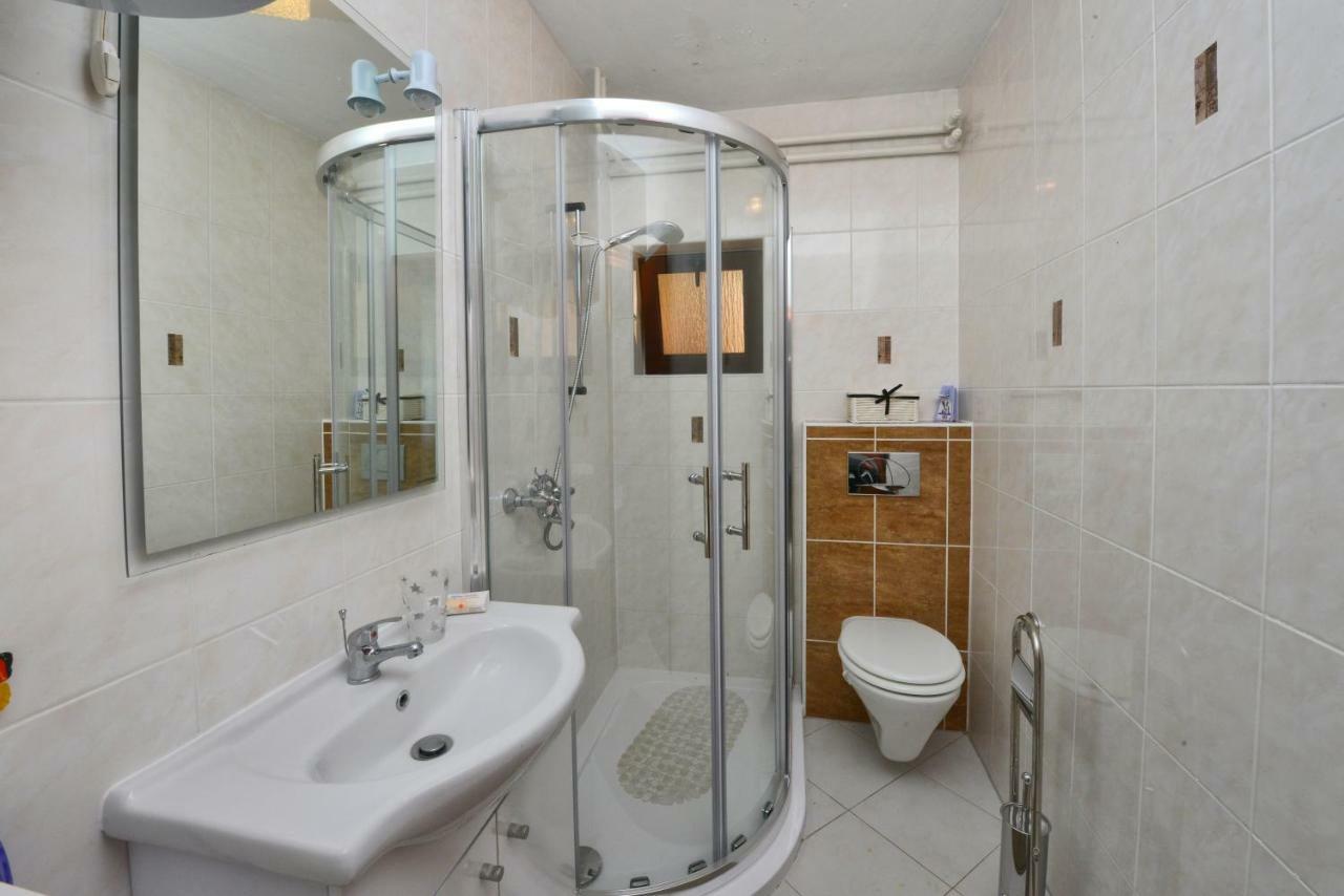 Apartment Kuki ポレッチ エクステリア 写真